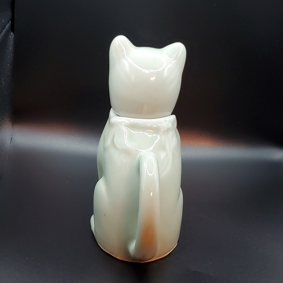 Caledon Green Glazed Cat Teapot - Picture 3 of 10